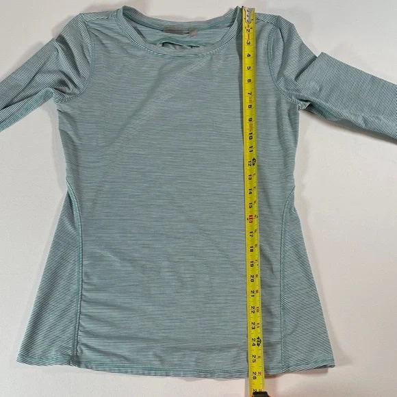 Zella Striped Long Sleeve Activewear Green Shirt Top Cutout Back - Size Small - Picture 9 of 10